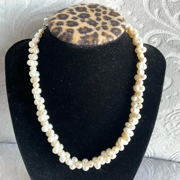 Authentic vintage pearl necklace💖💖